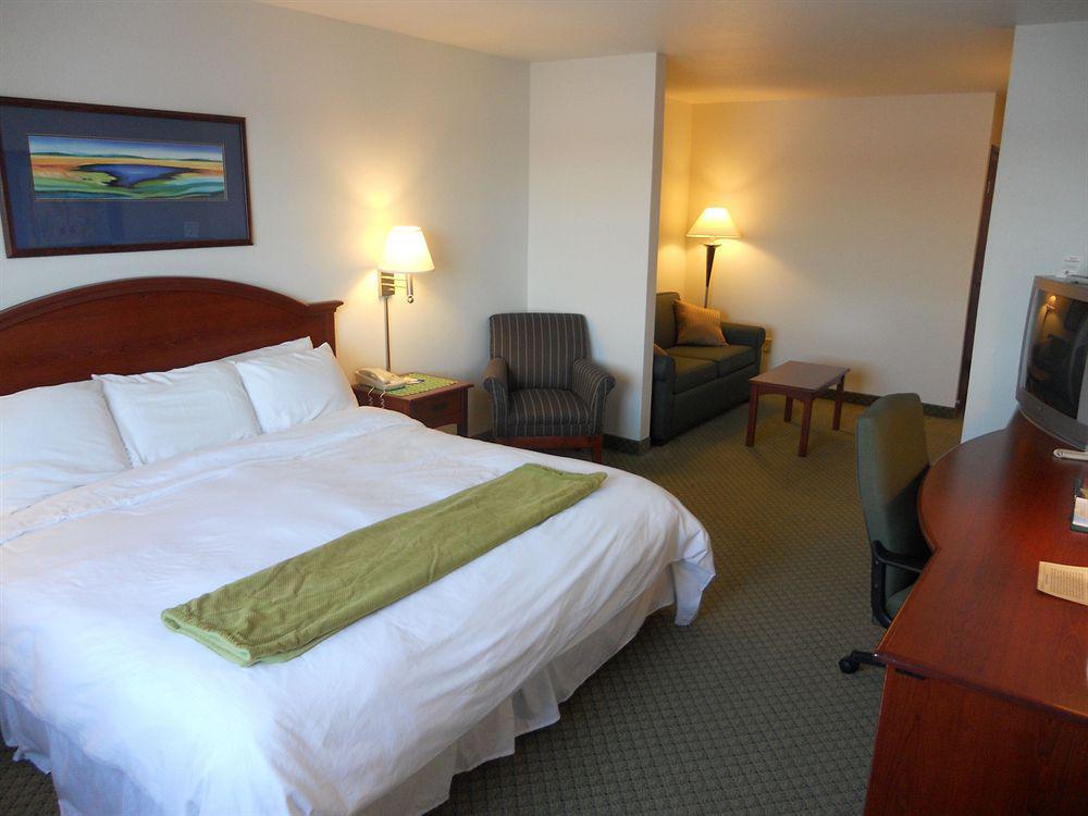Crossings By Grandstay Inn & Suites Becker Exteriér fotografie